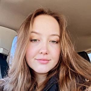 Meet your Posher, Dayna